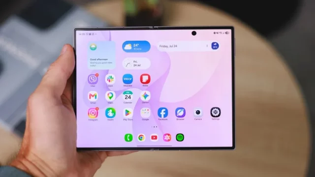 Конструкция Samsung Galaxy Z Fold 8 поведение гибкого дисплея и защита кремний-углеродной батареи (1) Samsung Galaxy Z Fold 8: детали конструкции | DGL.RU