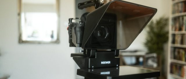 Телесуфлер Neewer X11: тест экрана и крепления | DGL.RU1 Телесуфлер Neewer X11: тест экрана и крепления | DGL.RU