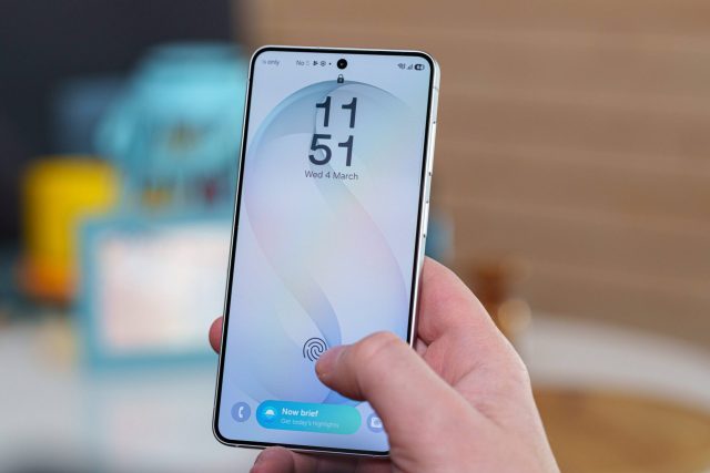 Дисплеи Samsung Galaxy S27 получат технологию защиты от подглядывания Flex Magic Pixel (2) Смартфон Samsung Galaxy S27 получит защиту экрана | DGL.RU