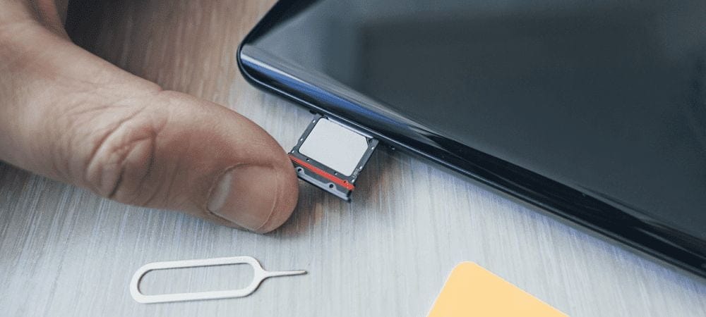 Как открыть слот для SIM-карты без комплектной скрепки