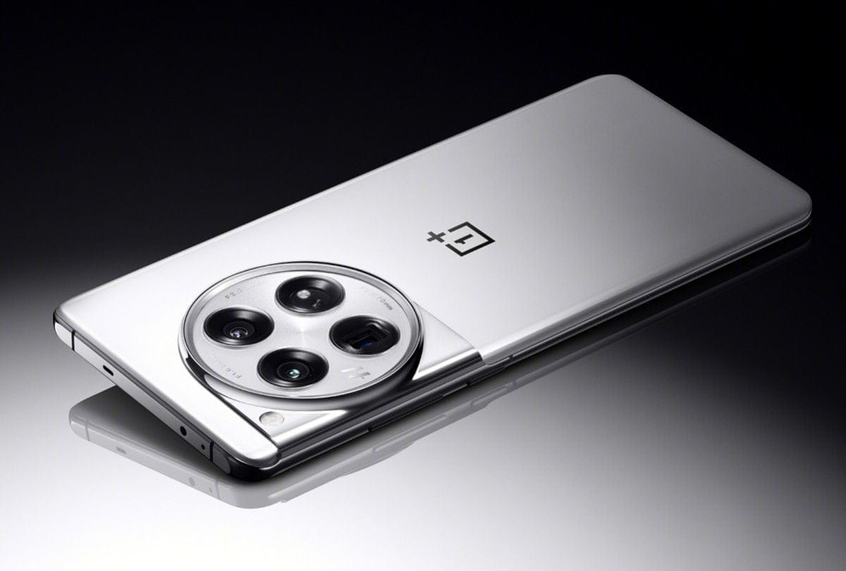 Внешний вид OnePlus 12 показали на официальных рендерах