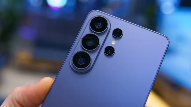 Samsung тестирует нестандартное решение проблемы с камерой в Galaxy S26 Ultra Samsung тестирует нестандартное решение проблемы с камерой в Galaxy S26 Ultra