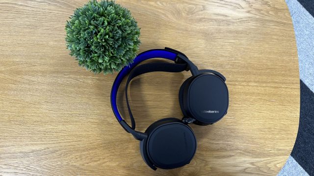 01_SteelSeries Arctis 7P+ Wireless review - the best PS5 headset yet Обзор SteelSeries Arctis 7P+ — лучшая гарнитура для PS5