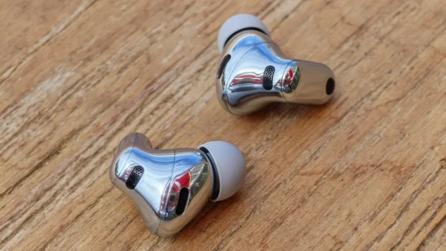 Наушники Huawei FreeBuds Neo: стоит ли брать? | DGL.RU10 Наушники Huawei FreeBuds Neo: стоит ли брать? | DGL.RU