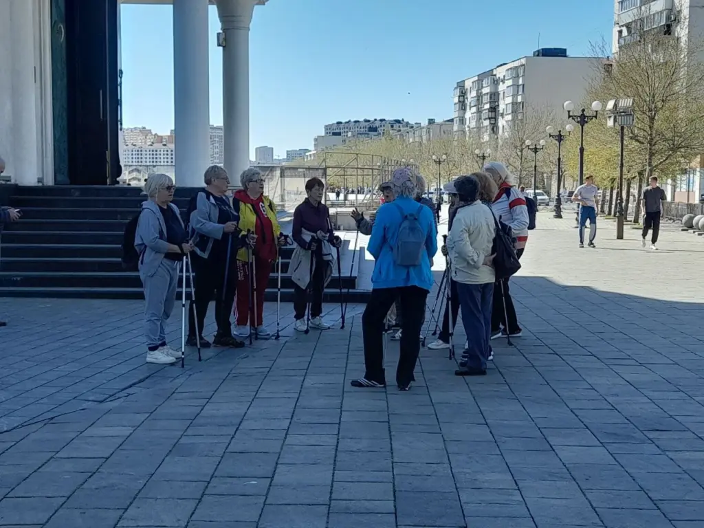 Людям пожилого возраста, достигшим 70-летнего рубежа, предусмотрены дополнительные выплаты в размере 3–4 минимальных размеров оплаты труда: что следует знать