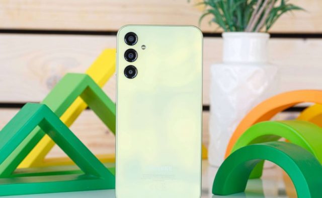 Щедрость от Samsung: древние Galaxy A15 и A24 внезапно получили One UI 8.5 Щедрость от Samsung: древние Galaxy A15 и A24 внезапно получили One UI 8.5