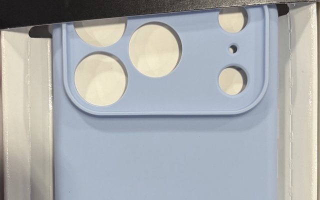 Чехлы для iPhone 17 Pro могут оказаться совместимы с iPhone 18 Pro (1) Чехлы Apple iPhone 17 Pro подойдут iPhone 18 Pro | DGL.RU