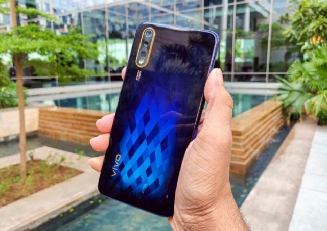 Индийский гамбит: серия vivo S официально восстала из мертвых Индийский гамбит: серия vivo S официально восстала из мертвых