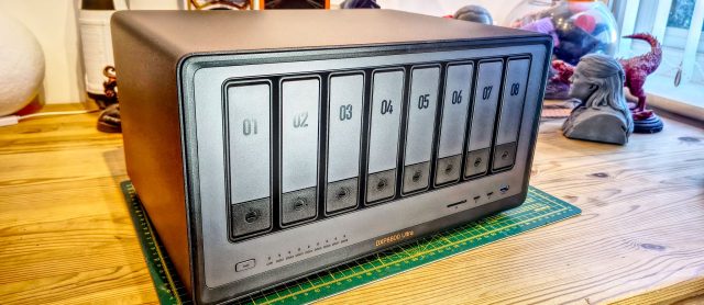 NAS-сервер Ugreen NASync DXP8800 Ultra: обзор | DGL.RU1 NAS-сервер Ugreen NASync DXP8800 Ultra: обзор | DGL.RU