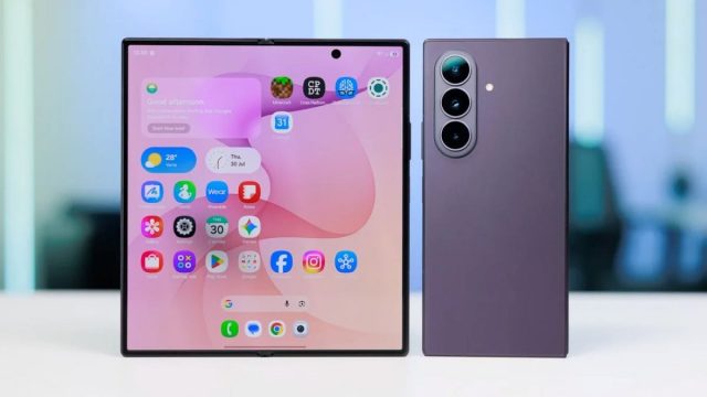 Сравнение экранов Samsung Galaxy Z Fold 8 Ultra и Oppo Find N6 показало разницу в глубине складки (2) Экран Samsung Galaxy Z Fold 8 Ultra и Oppo Find N6 | DGL.RU